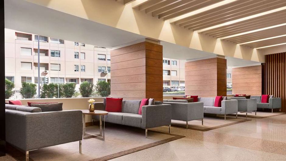 Ramada Lisbon Lobby