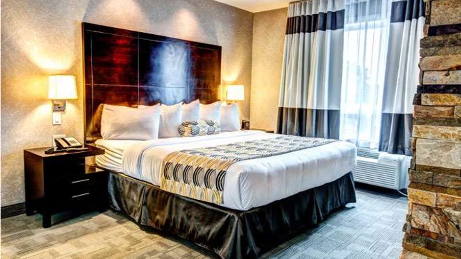 Home Inn & Suites Yorkton Suite