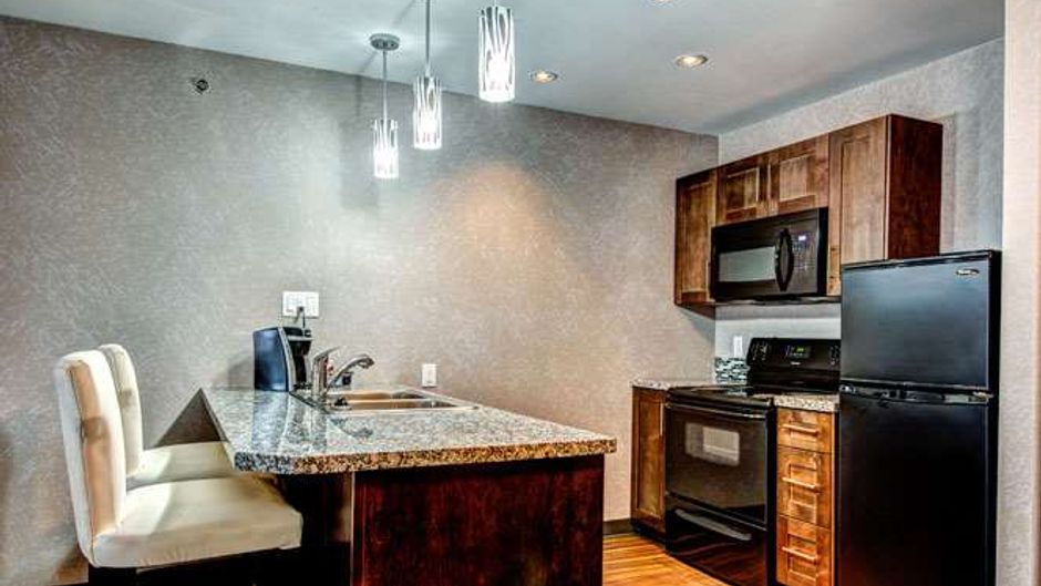 Home Inn & Suites Yorkton Suite