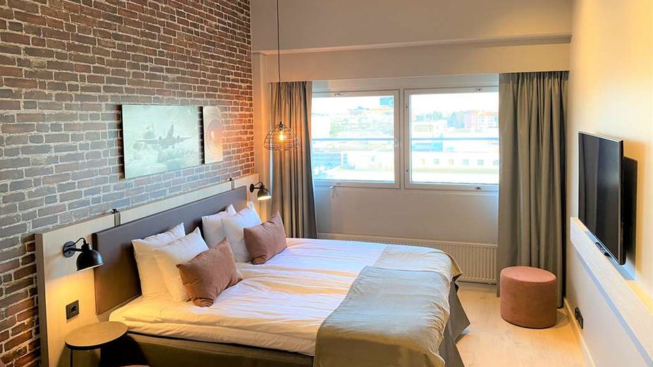 Skyline Airport Hotel Room