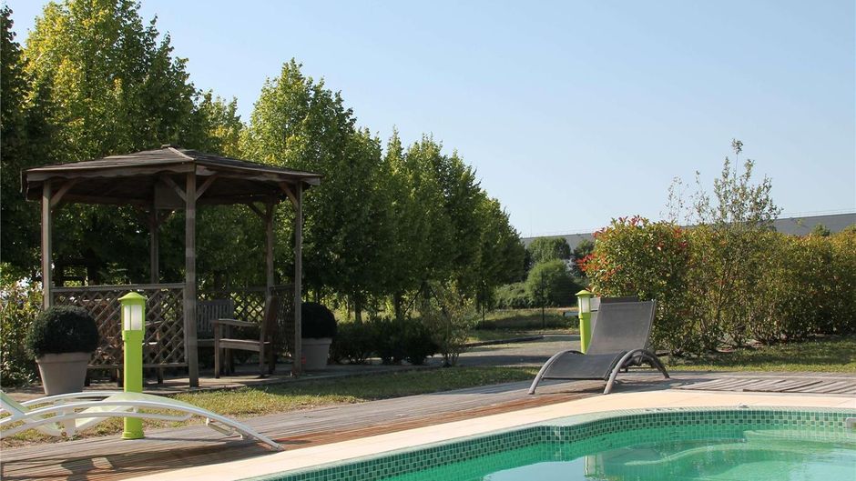 Ibis Styles Montargis Arboria Pool