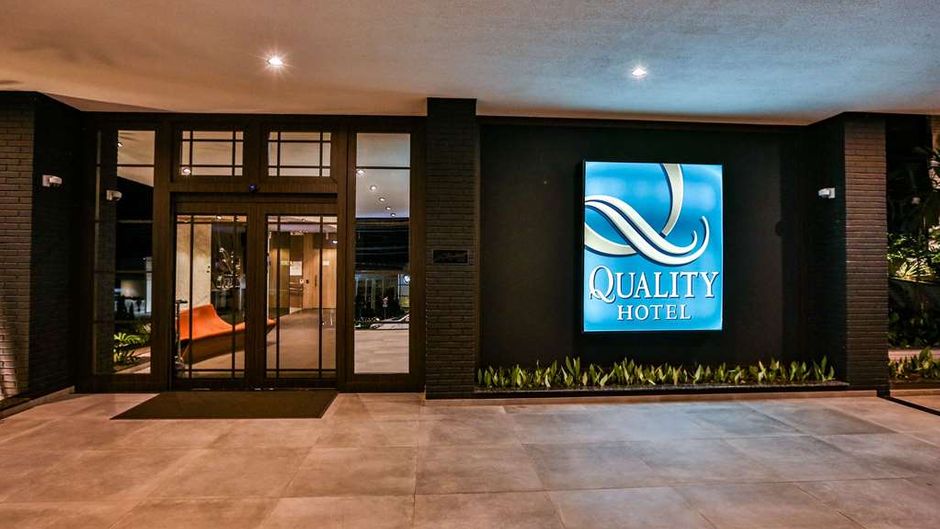 Quality Hotel Blumenau Exterior