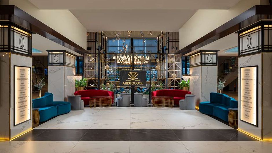 Radisson Blu Hotel Bucharest Lobby