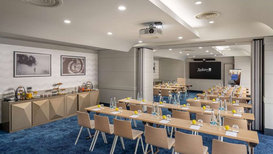 Radisson Blu Hotel Bucharest Meeting