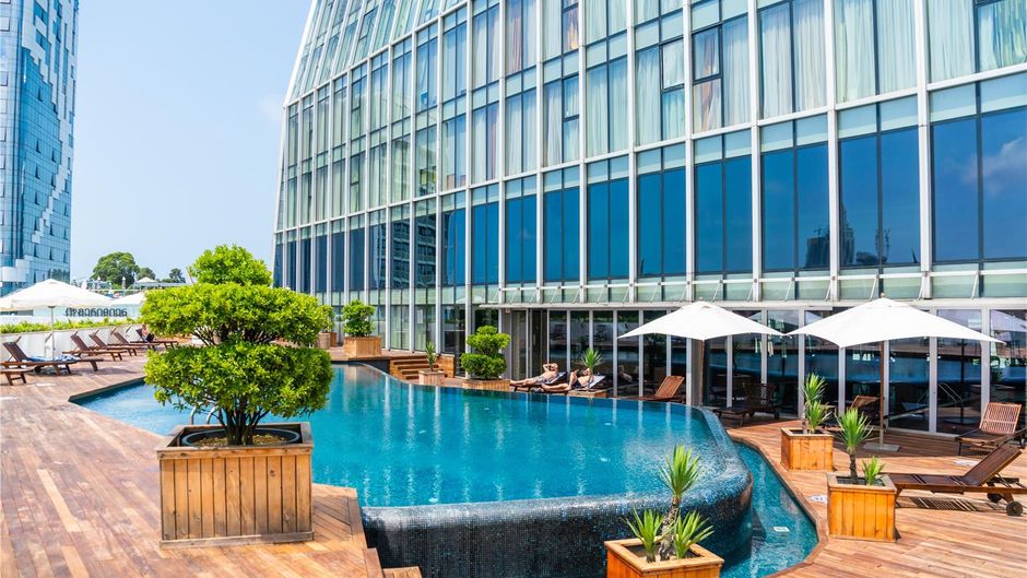 Radisson Blu Hotel, Batumi Pool