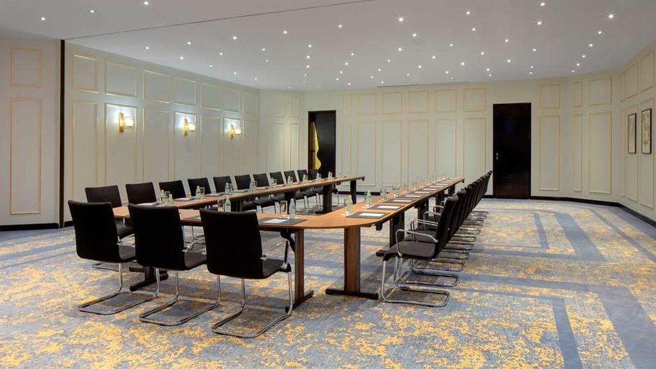 Radisson Blu Hotel, Dubai Deira Creek Meeting