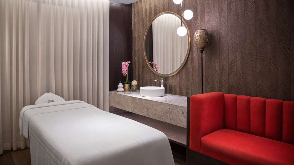 Radisson Blu Hotel, Dubai Deira Creek Spa