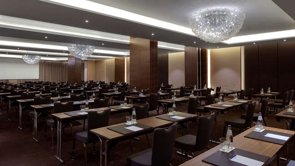 Radisson Blu Hotel, Dubai Waterfront Meeting
