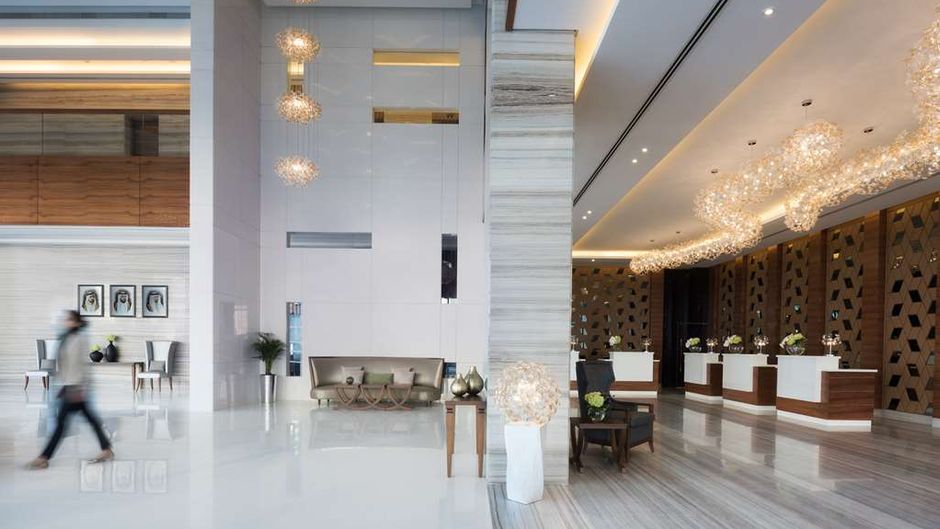 Radisson Blu Hotel, Dubai Waterfront Lobby
