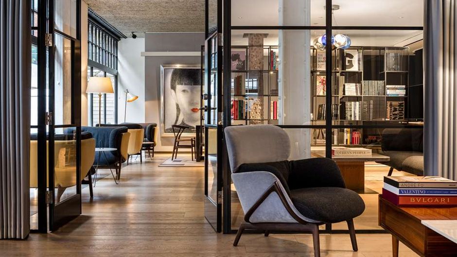 Radisson Blu Hotel, London Mercer Street Lobby