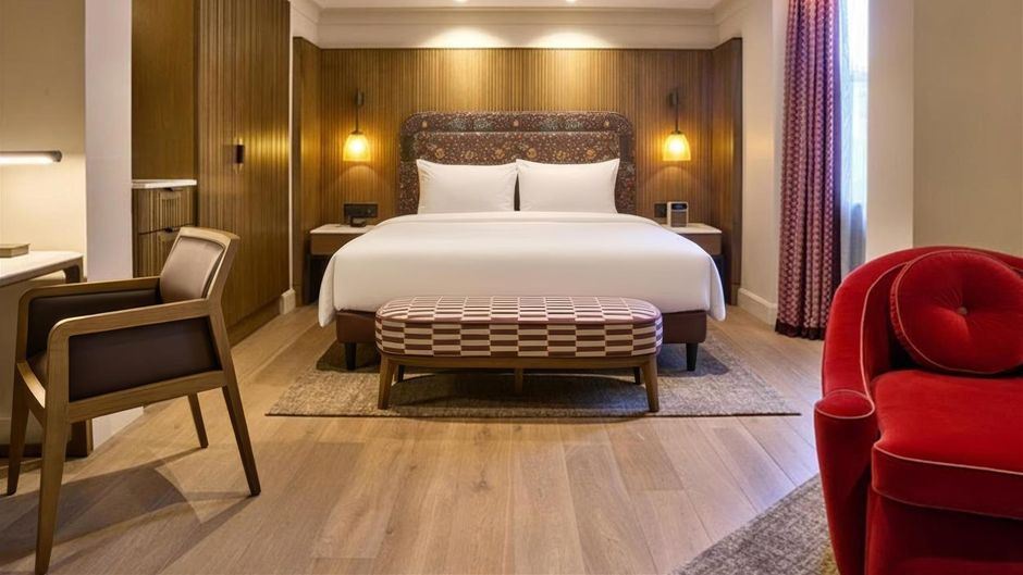 Radisson Blu Hotel, London Mercer Street Suite