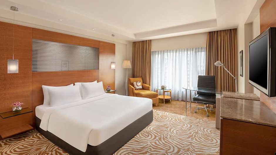 Radisson Blu Hotel Ahmedabad Room