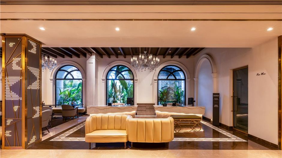 Radisson Blu Hotel Chennai Lobby