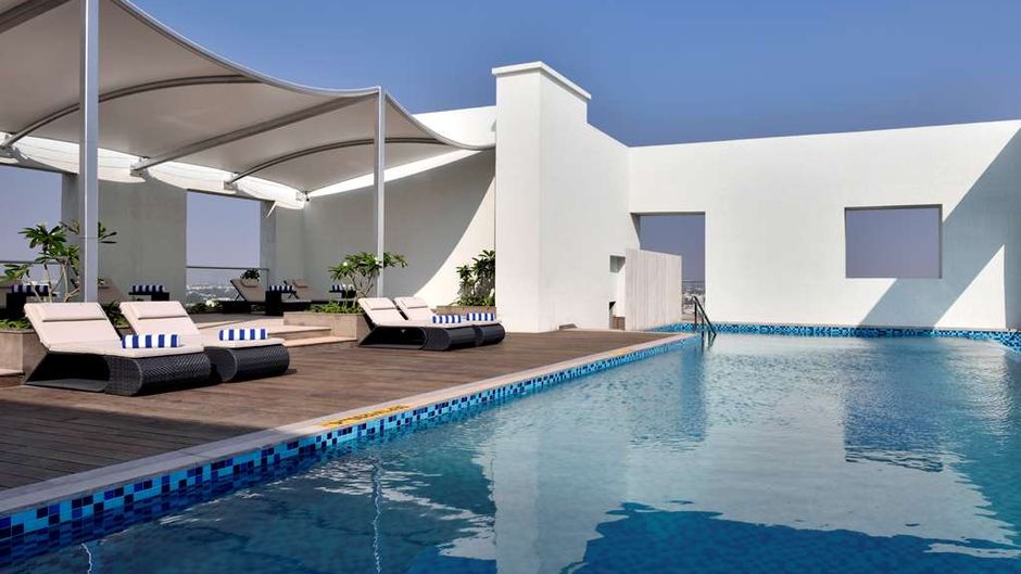 Radisson Blu Hotel Coimbatore Pool