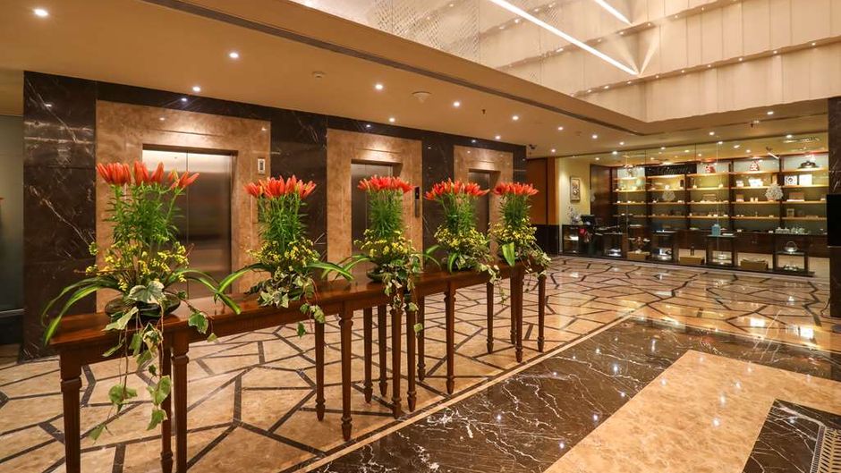 Radisson Chennai City Centre Lobby