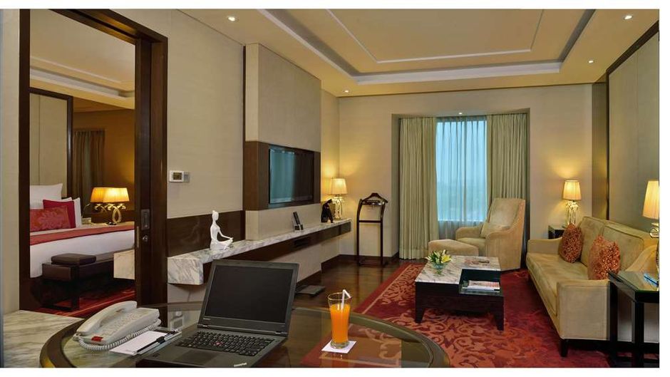 Radisson Blu Jaipur Suite