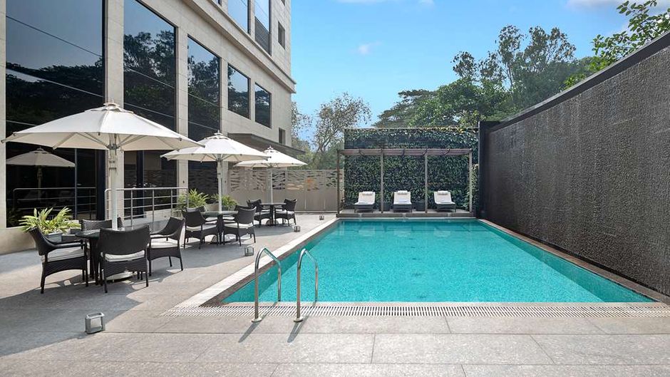 Radisson Mumbai Andheri MIDC Pool