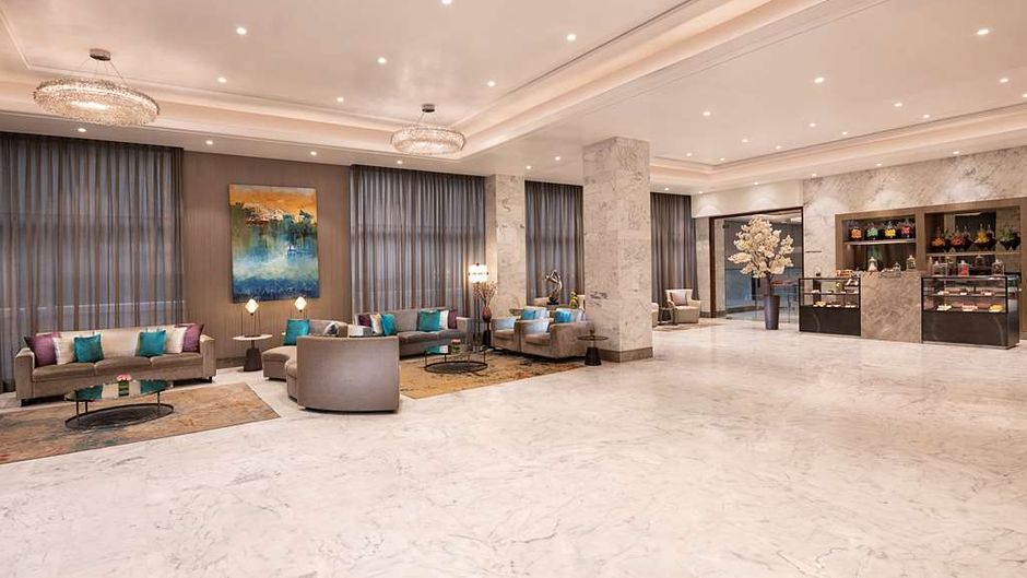 Radisson Mumbai Andheri MIDC Lobby