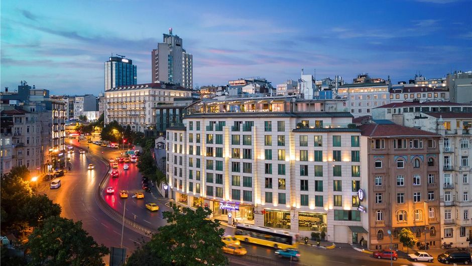 Radisson Blu Hotel Istanbul Pera Exterior