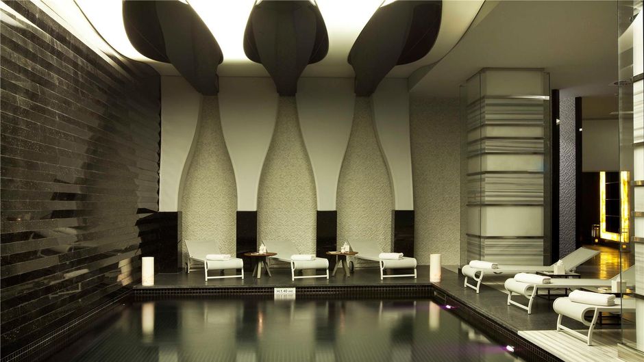 Radisson Blu Hotel Istanbul Pera Pool