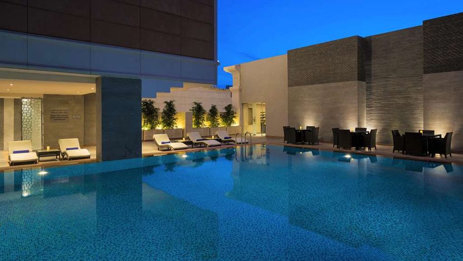 Amjad Royal Suite Hotel Pool