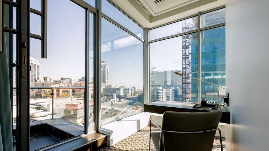 Radisson Blu Gautrain Hotel, Sandton Suite