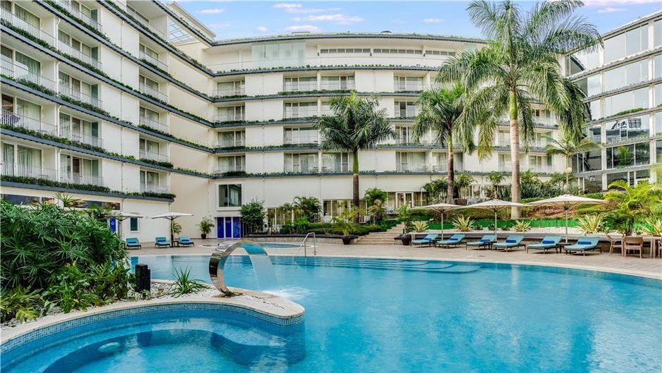 Radisson Blu Hotel & Convention Centre Pool