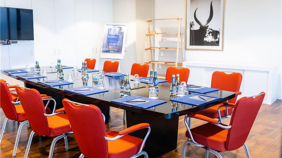 Radisson Blu Hotel & Convention Centre Meeting