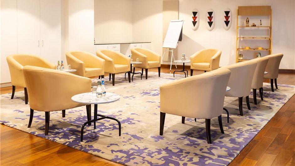 Radisson Blu Hotel & Convention Centre Meeting