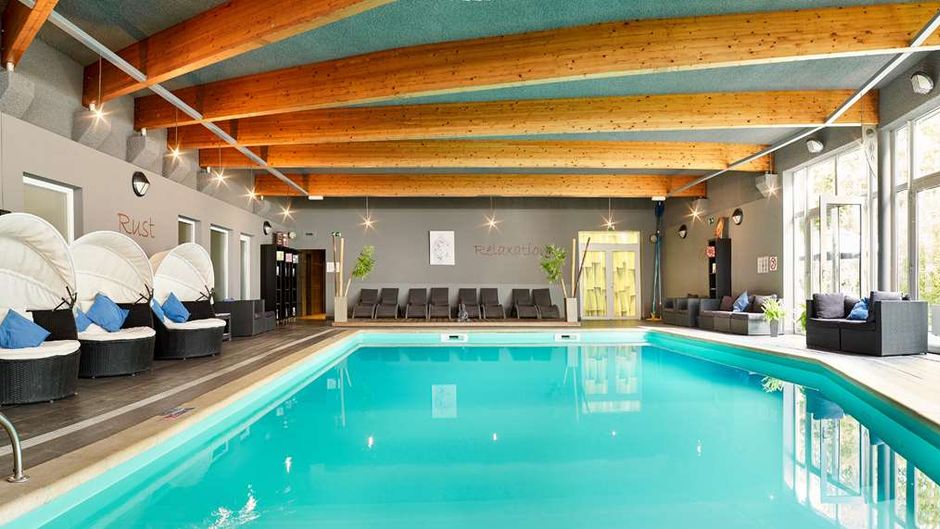 Radisson Blu Balmoral Hotel Pool