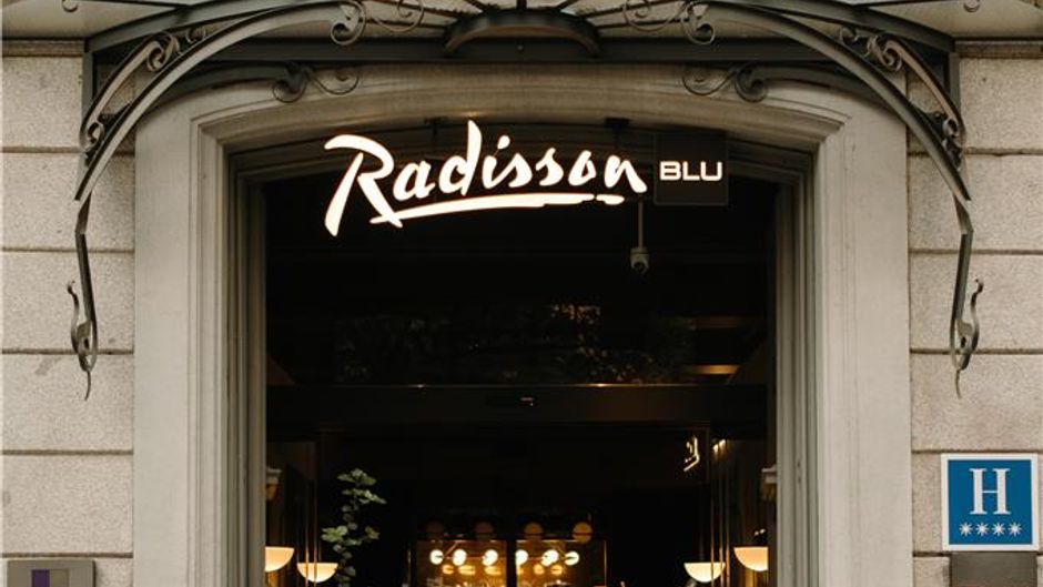 Radisson Blu Hotel, Madrid Prado Exterior