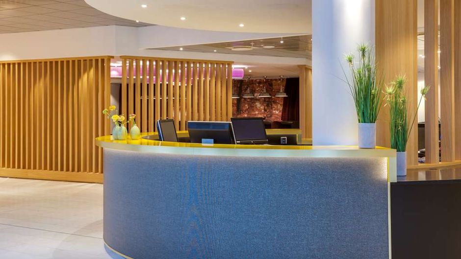 Radisson Blu Hotel & Conference Center, Lobby