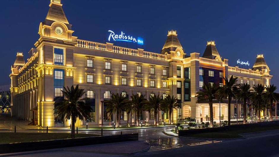 Radisson Blu Hotel Ajman Exterior