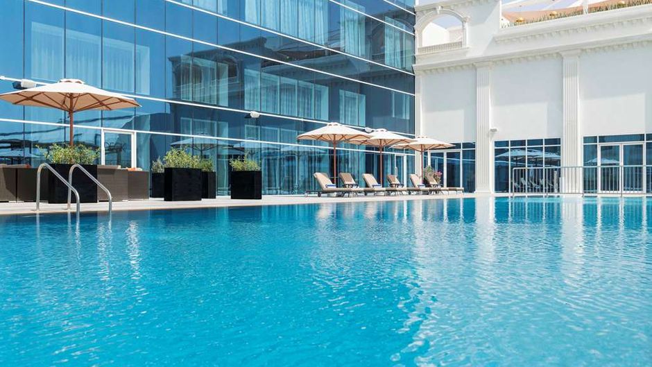Radisson Blu Hotel Ajman Pool
