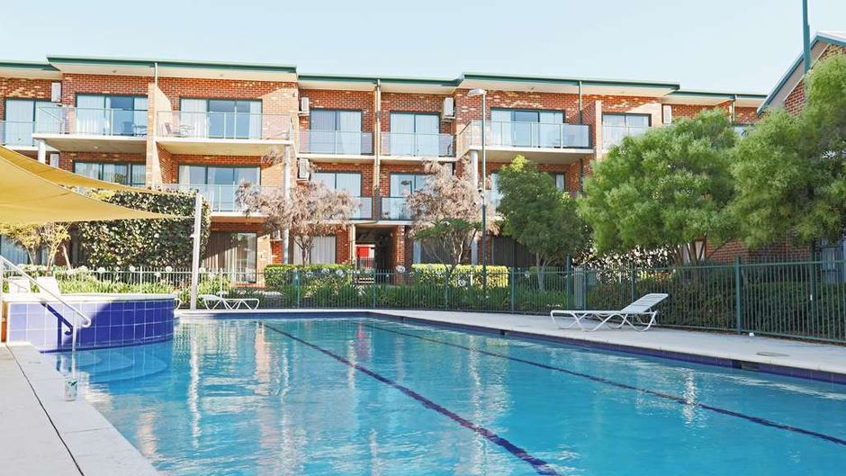 Perth Ascot Central Apartment Hotel Pool