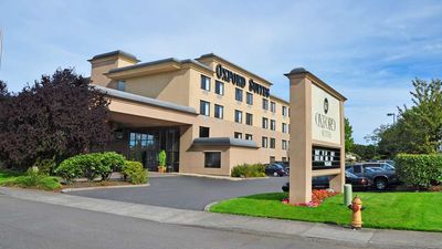 Oxford Suites Portland - Jantzen Beach