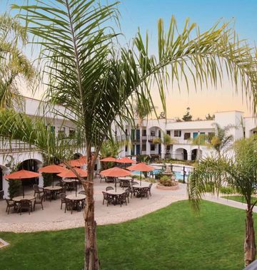 Oxford Suites Pismo Beach