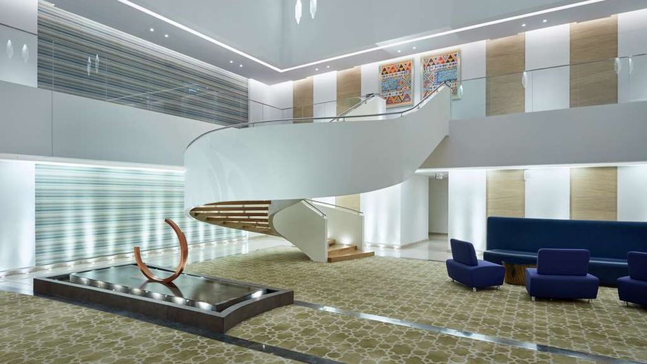 Hilton Garden Inn Muscat Al Khuwair Lobby