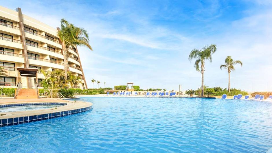 RB Hotel & Convention Center, Alexandria Pool