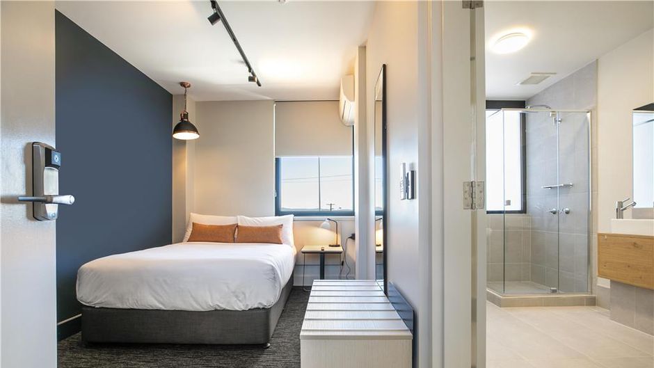 Chardons Corner Hotel Room