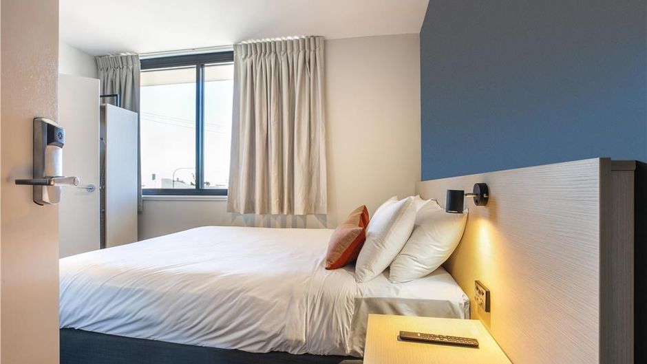 Chardons Corner Hotel Room