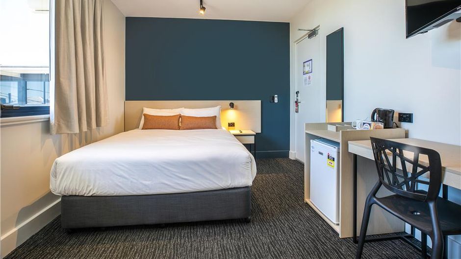 Chardons Corner Hotel Room