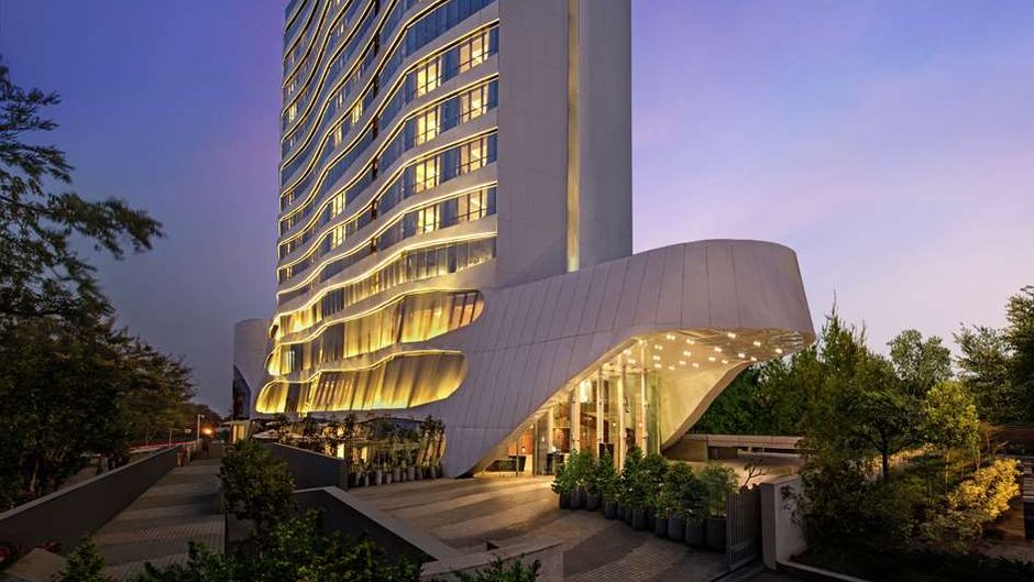 DoubleTree by Hilton Ahmedabad Exterior