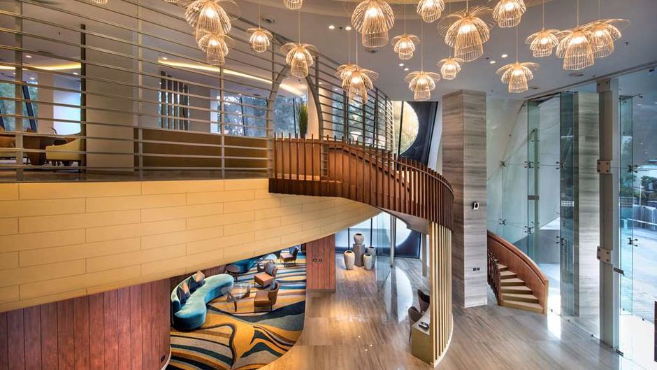 DoubleTree by Hilton Ahmedabad Lobby