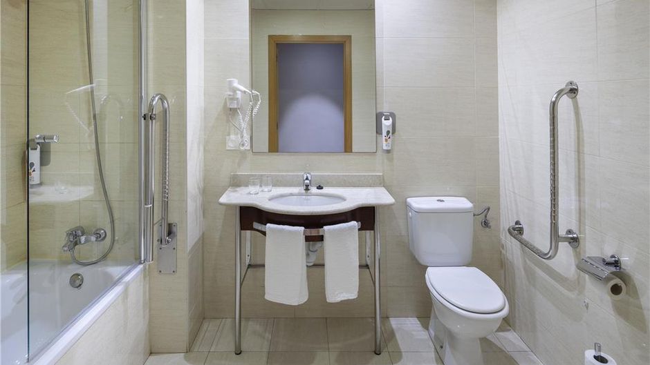 Ibis Styles Pamplona Noain Room