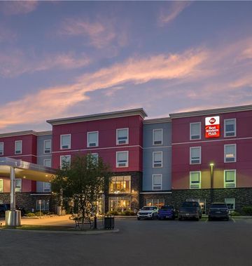 Best Western Plus Airport Inn & Suites