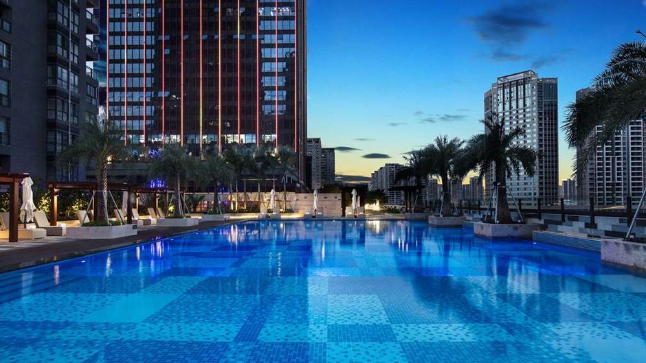 Wyndham Grand Maoming Pool