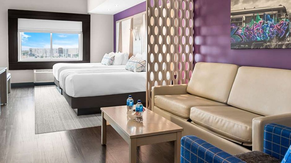 Best Western Premier East Inn & Suites Suite