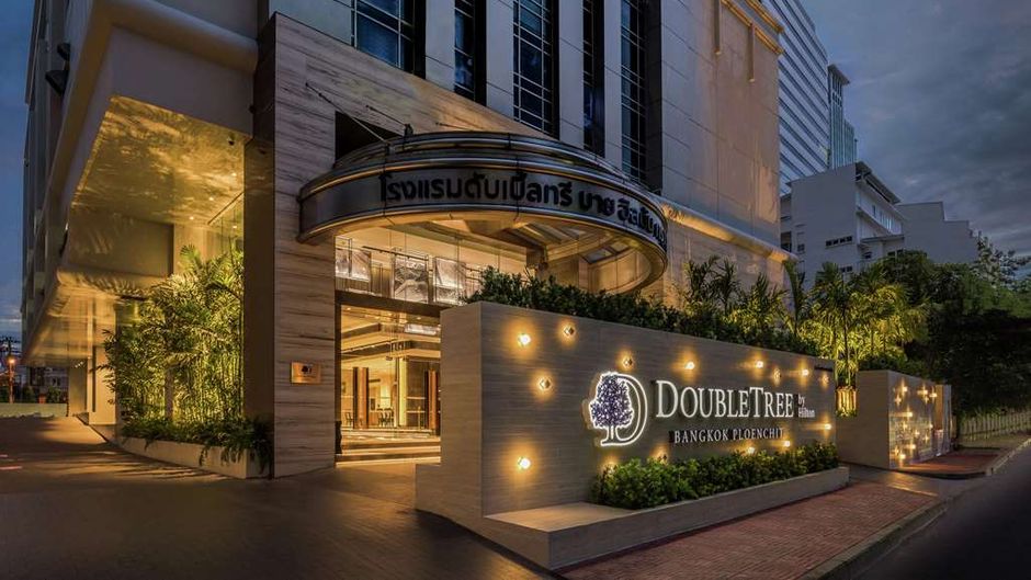 DoubleTree by Hilton Bangkok Ploenchit Exterior