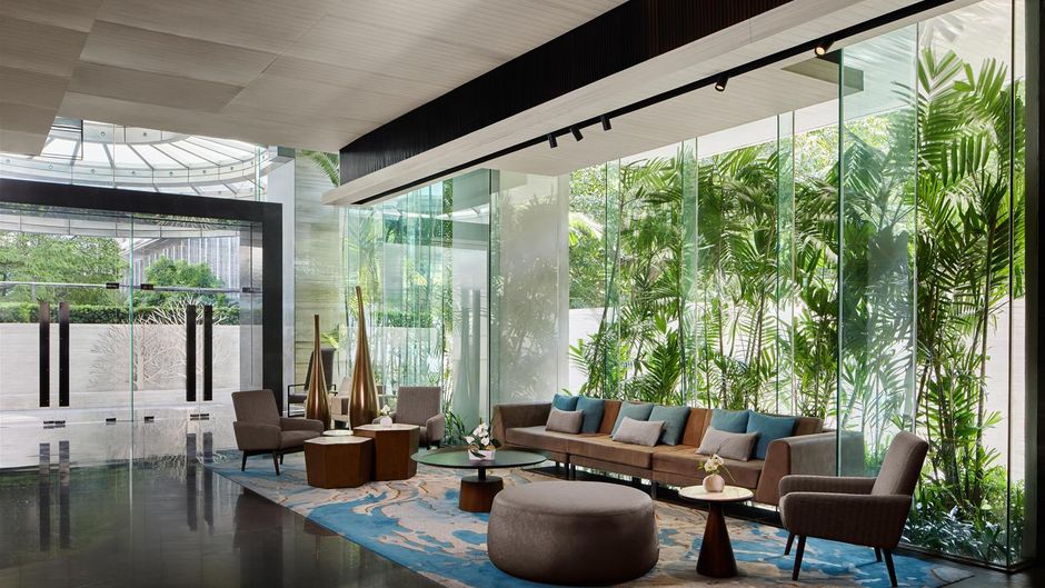 DoubleTree by Hilton Bangkok Ploenchit Lobby